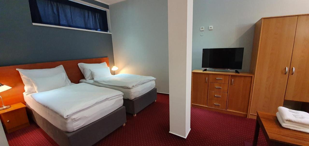 Saraya Wellness & Penzion Теплице Екстериор снимка